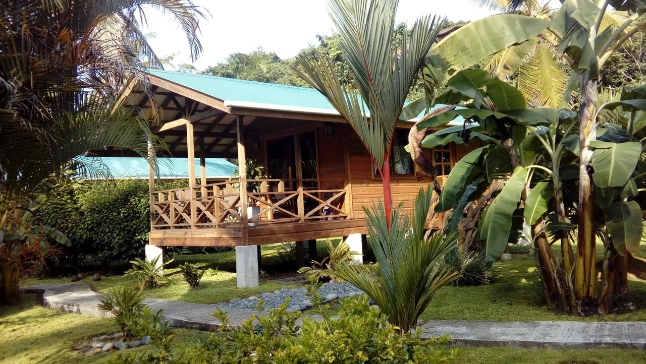J And H Garden Cabinas Bocas Town Exterior photo