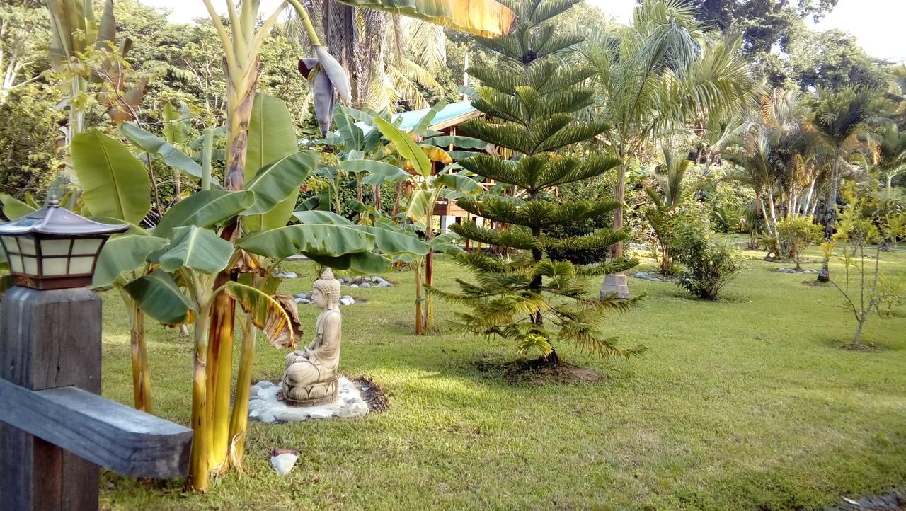 J And H Garden Cabinas Bocas Town Exterior photo
