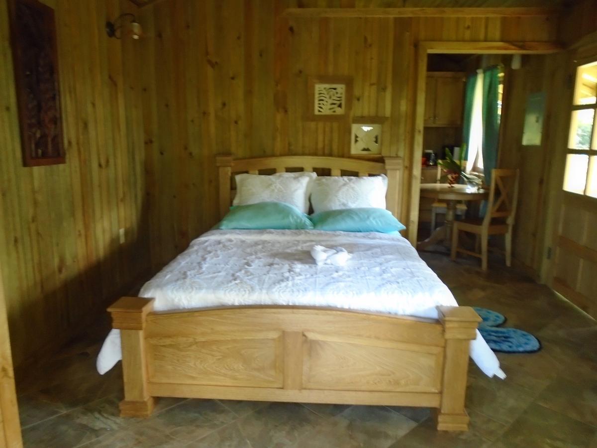 J And H Garden Cabinas Bocas Town Exterior photo
